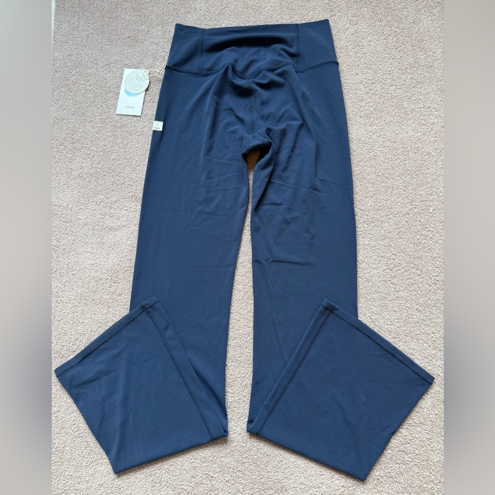 NEW- Vuori - AllTheFeels Slim Flare - BLUE COAST - Picture 2 of 5